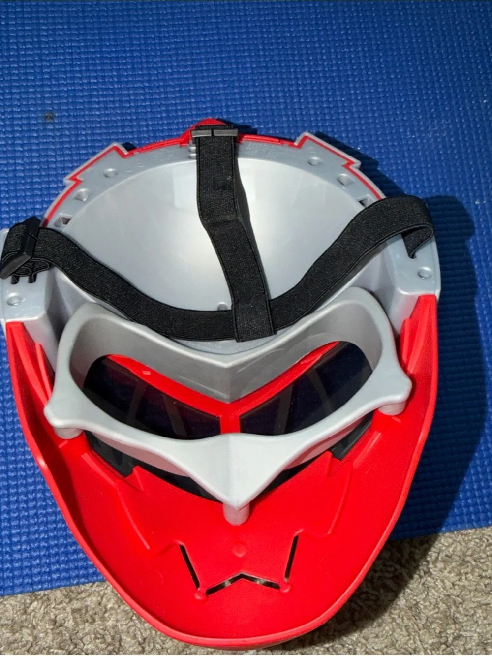 Power Rangers Red Dino Fury Deluxe Light-Up Child Halloween Adjustable Mask
